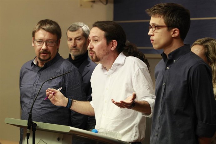 Pablo Iglesias,  Xavier Domenech e Iñigo Errejón en rueda de prensa