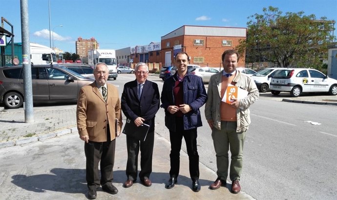 Millán se reúne con miembros de APES