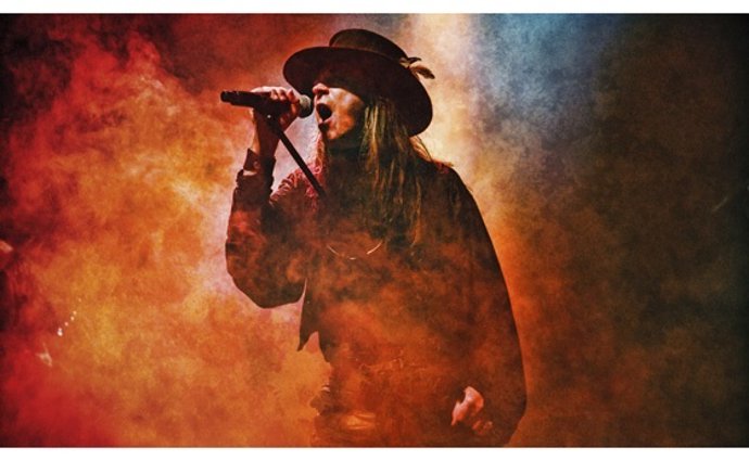 Carl McCoy, líder de Fields of the Nephilin