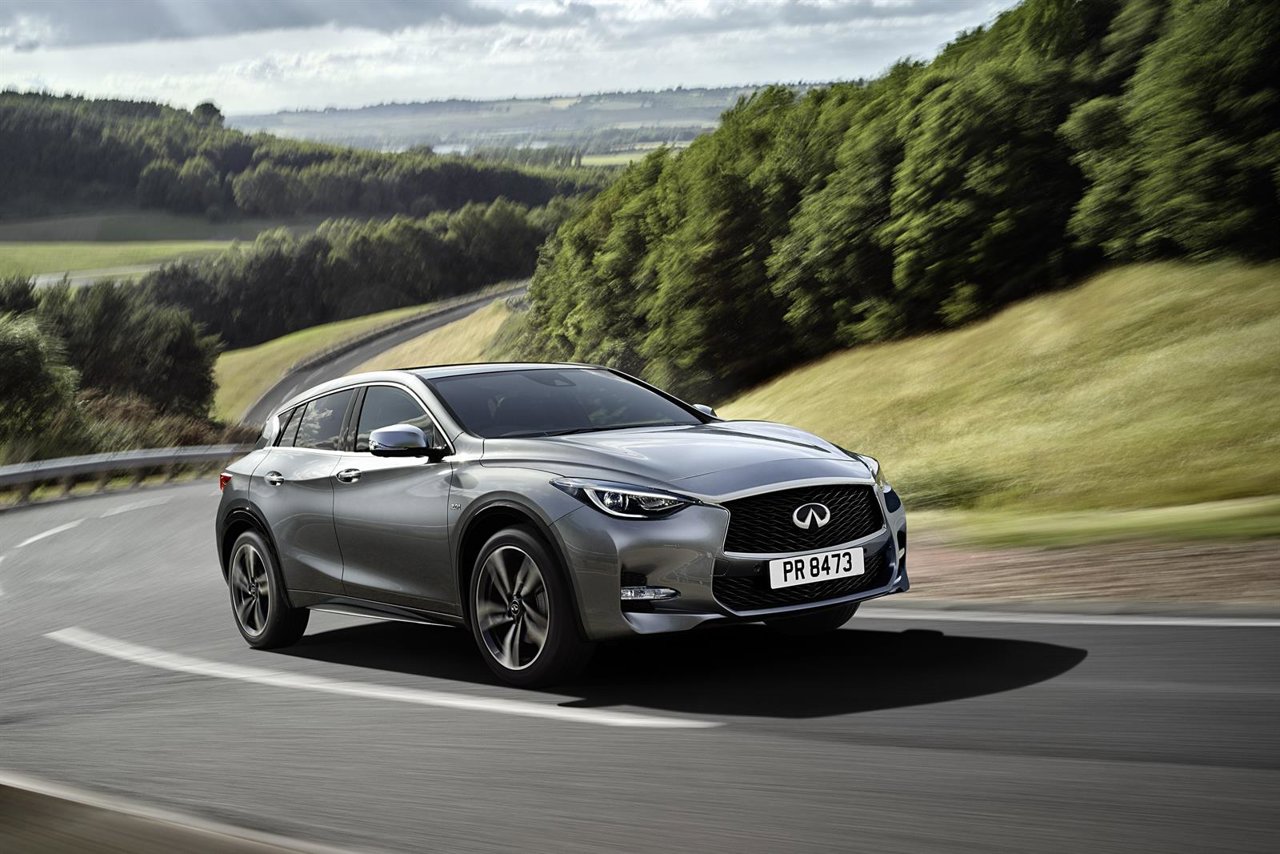 Infiniti Q30