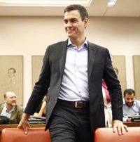 Pedro Sánchez llama a Iglesias a levantar "vetos" y anima a Rivera a borrar "líneas rojas"