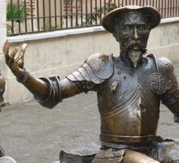 Escultura de Cervantes
