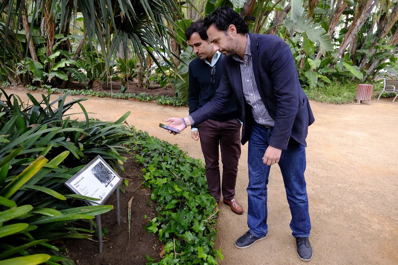 El concejal Raúl Jiménez, en el Parque.