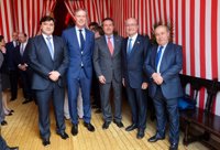 Espadas recibe en la Feria  a los alcaldes de Málaga, Granada y Huelva