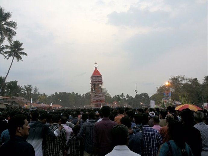 Festival del templo Puttingal en Paravur, India