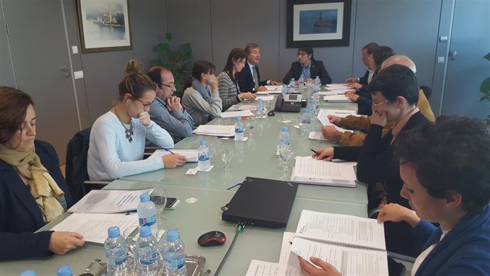 Negueruela se reúne con el sector náutico