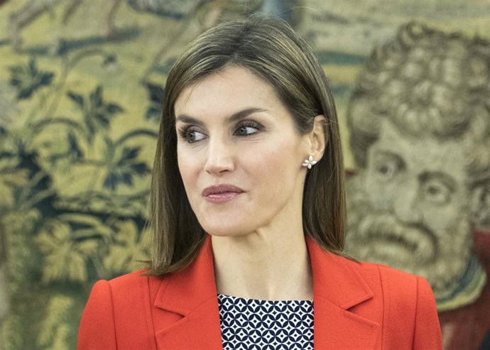 LOS PENDIENTES DE JAZMÍN DE LA REINA LETIZIA