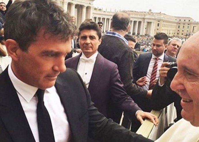 ANTONIO BANDERAS Y EL PAPA FRANCISCO/INSTAGRAM
