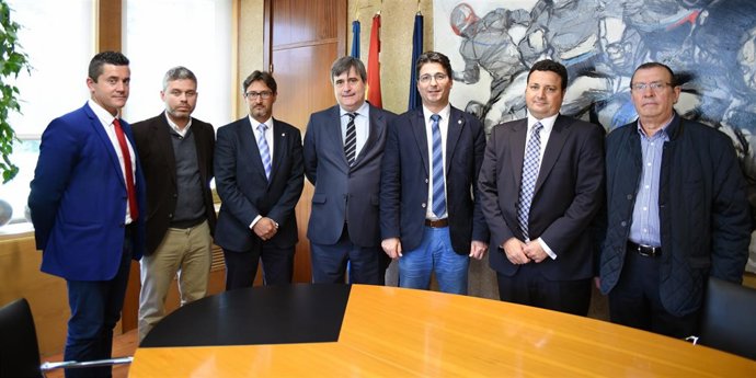 Miguel Cardenal recibe a Aficiones Unidas en el CSD