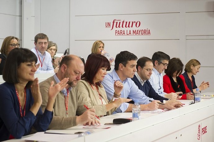María González Veracruz en la izquierda de la imagen