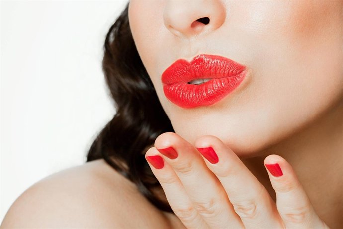 TEN LOS LABIOS PERFECTOS/CORDON