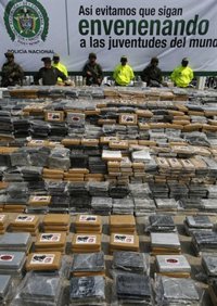 Colombia y EEUU confiscan seis toneladas de cocaína en un semisumergible