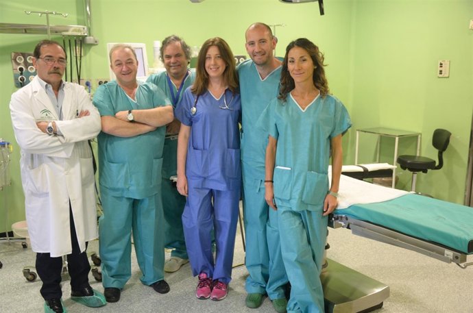 Equipo de la operación de esófago con la nueva técnica.