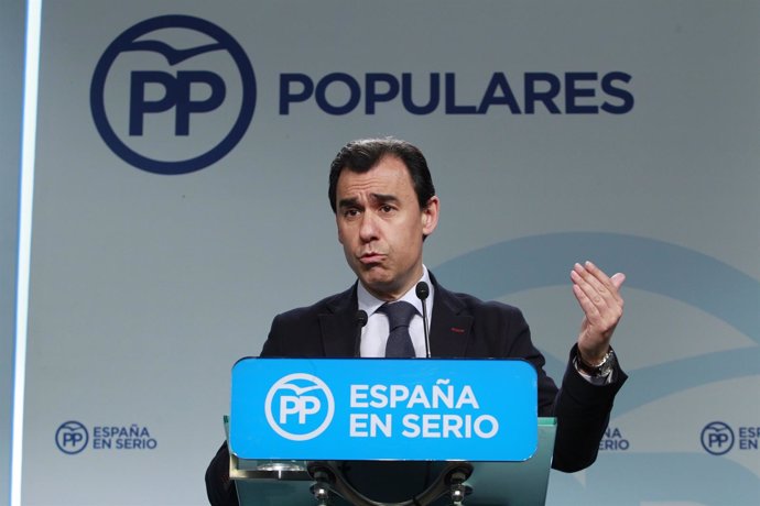 Fernando Martínez Maillo en la sede del PP