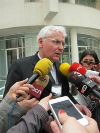 Delegado de la Generalitat en Madrid no comparte la quema de un ejemplar de la Constitución, pero pide no "magnificarlo"