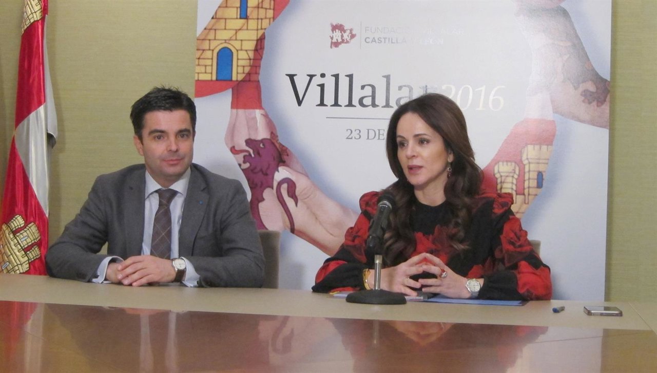 El director de Fundación, Juan Zapatero, y Silvia Clemente presentan los actos