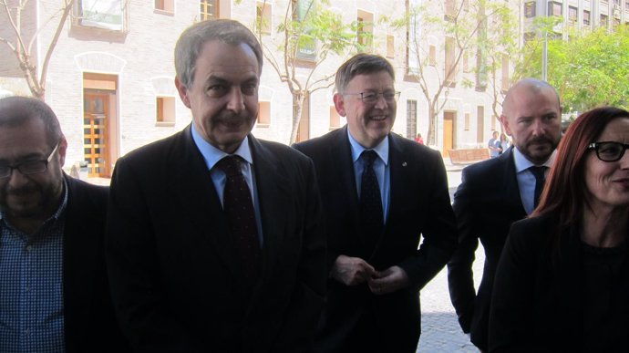 Zapatero y Puig, a su llegada al Muvim en Valencia