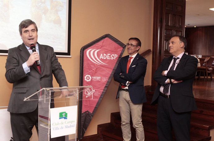Miguel Cardenal, Javier Tebas y José Hidalgo en la presentación de la ADESP 