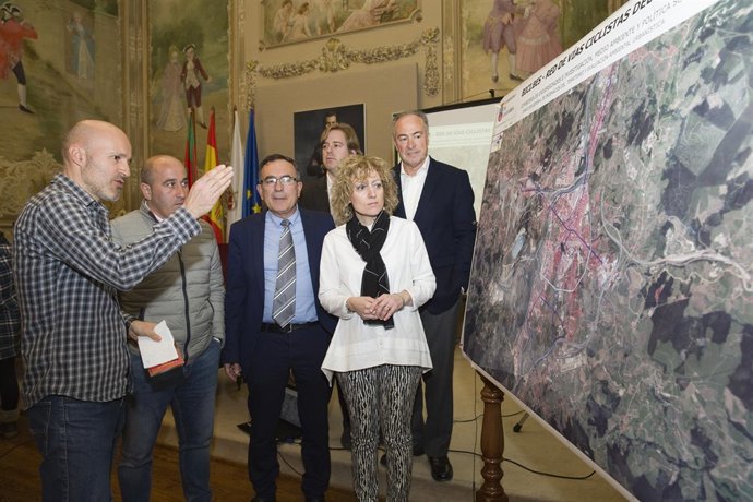 Presentación del proyecto de carril bici para Torrelavega, Cartes y Reocín