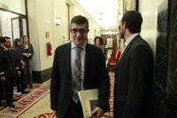 Patxi López propone suspender la sesión de control al Gobierno ante el plante de ministros