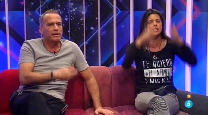 CARLOS Y LAURA, SIEMPRE ENFRENTADOS/TELECINCO