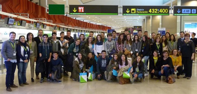 Alumnos visitan Madrid Barajas