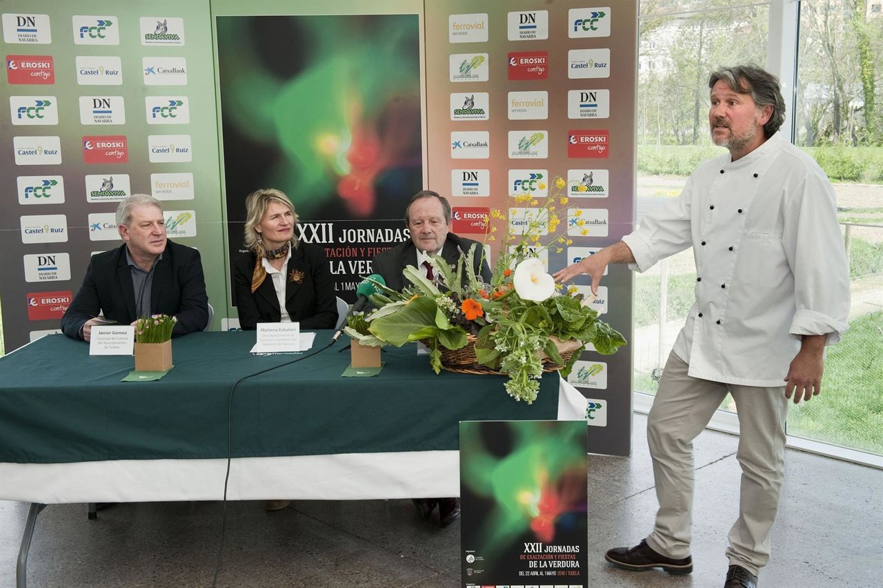 El cocinero Santi Cordón ha preparado una degustación con productos de la huerta
