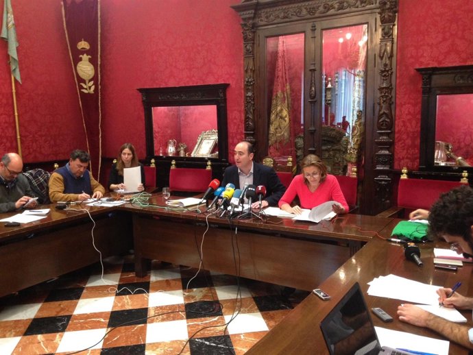 Isabel Nieto y Juan García Montero