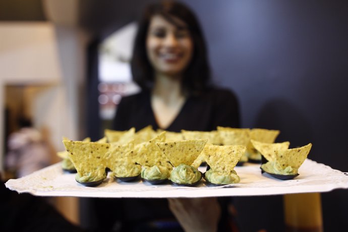 Fitur 2016: nachos con guacamole. Tapa. Aperitivo, canapé