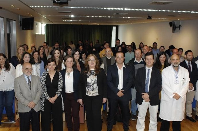 Luna (centro) junto a autoridades y asistentes al acto