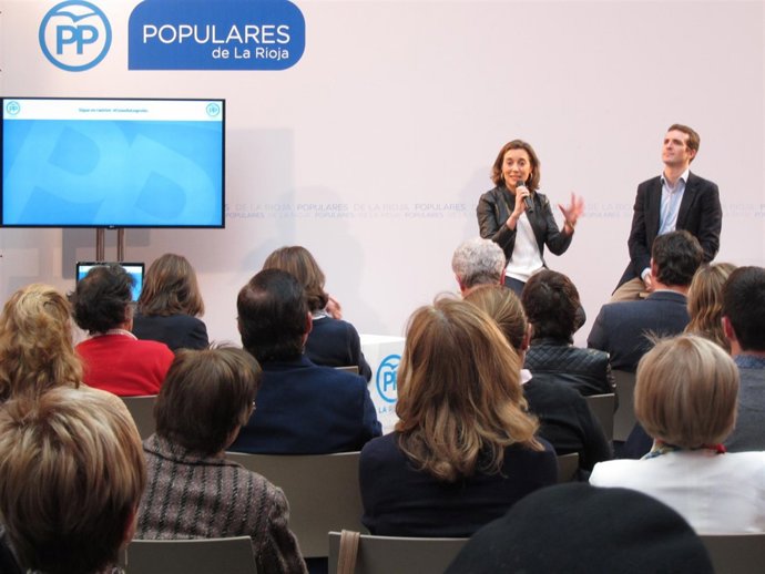 Gamarra interviene en un encuentro con Casado de afiliados del PP en Logroño