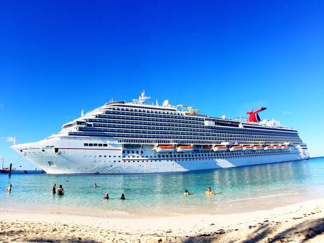 Carnival operará su primer crucero Miami-La Habana en mayo