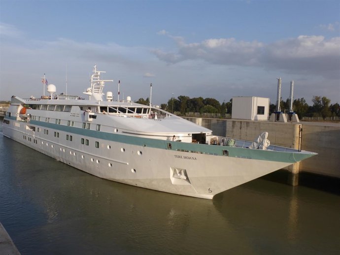 El crucero Tere Moana en Sevilla
