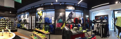 hoy baloncesto kiwi adidas inaugura el 21 de abril en Gran Vía (Madrid) su tienda más grande de  España