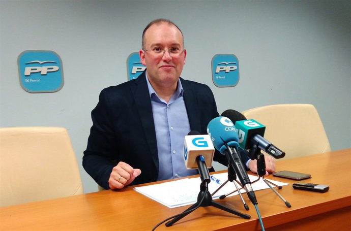 El portavoz del PPdeG, Miguel Tellado, en la rueda de prensa