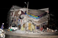 Perú prepara el envío de ayuda humanitaria para las víctimas del terremoto de Ecuador