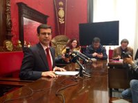 Cuenca (PSOE), dispuesto liderar un nuevo gobierno en Granada, abre ahora diálogo con C's