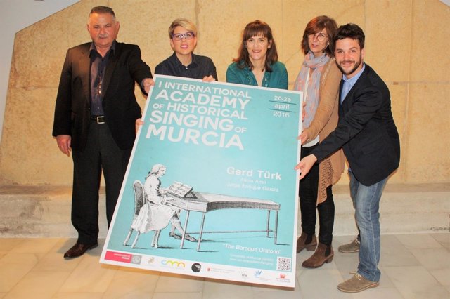 Presentación de la Academia Internacional de Canto Histórico