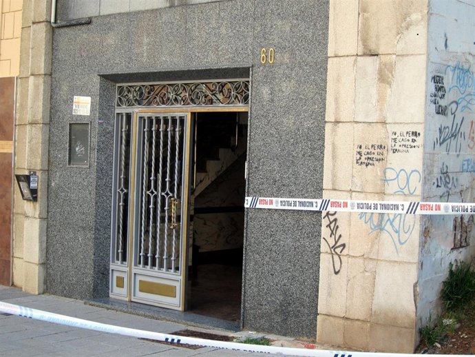 Portal del Paseo de la Estación en Salamanca en el que se produjeron los hechos.