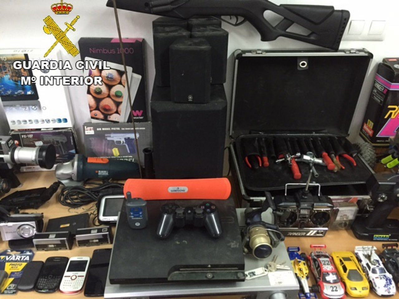 Eefctivos incautados por la Guardia Civil