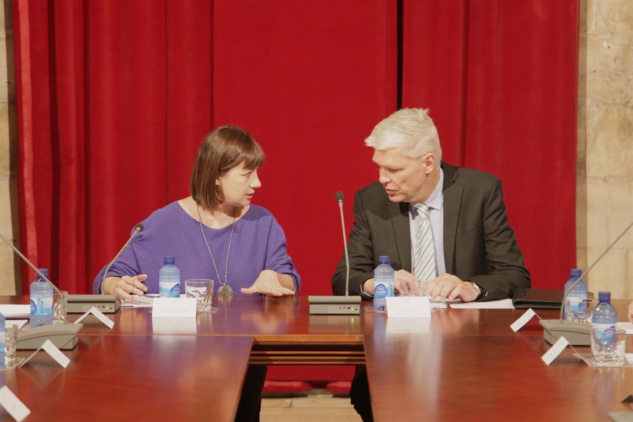 Armengol con una delegación danesa