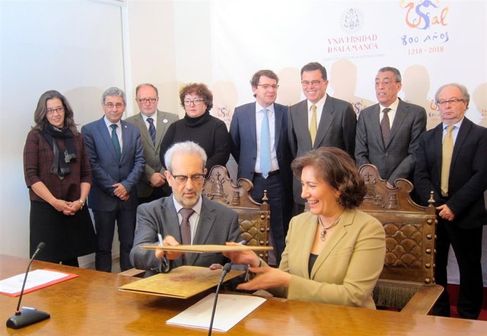  Garía Cirac, Y El Rector De La USAL, Daniel Hernández.