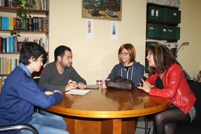 Reunión con Mar Cambrollé.