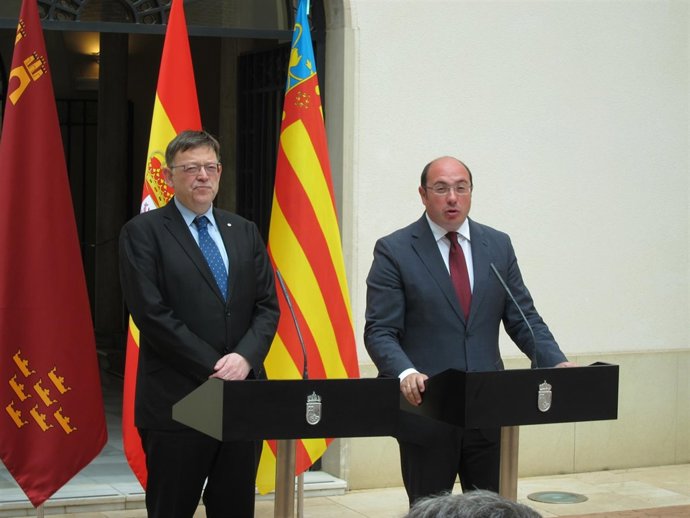 Ximo Puig y Pedro Antonio Sánchez atienden a los medios en San Esteban