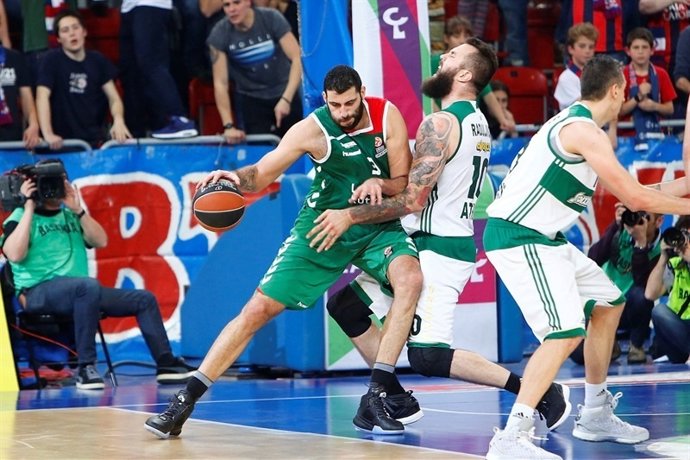 Bourousis en el Laboral Kutxa - Panathinaikos