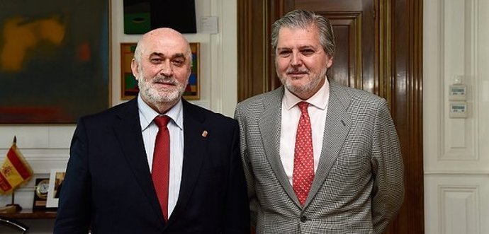 El ministro de Educación recibe al consejero navarro del ramo