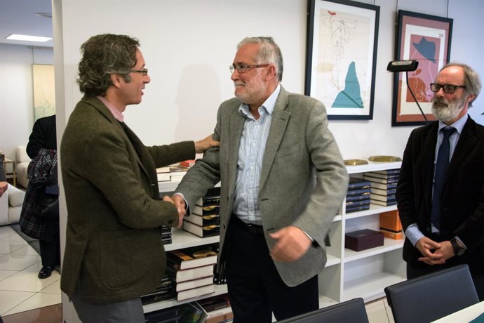 El secretario de Estado y el consejero