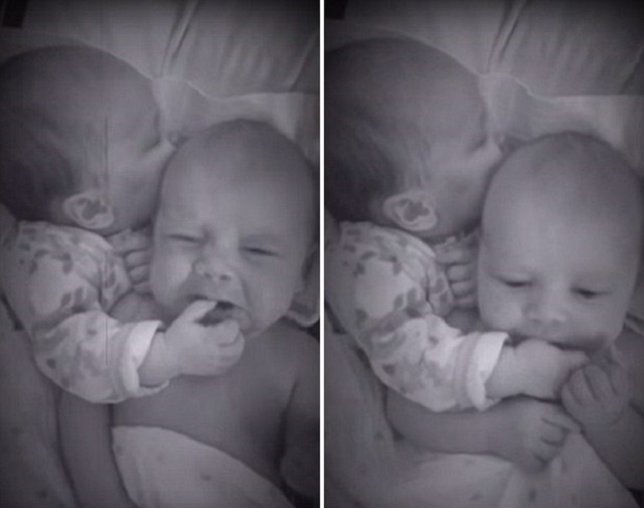 Este bebé estaba llorando cuando su melliza hizo esto