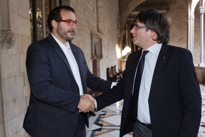 Puigdemont se reúne con el alcalde de Mataró en la Generalitat