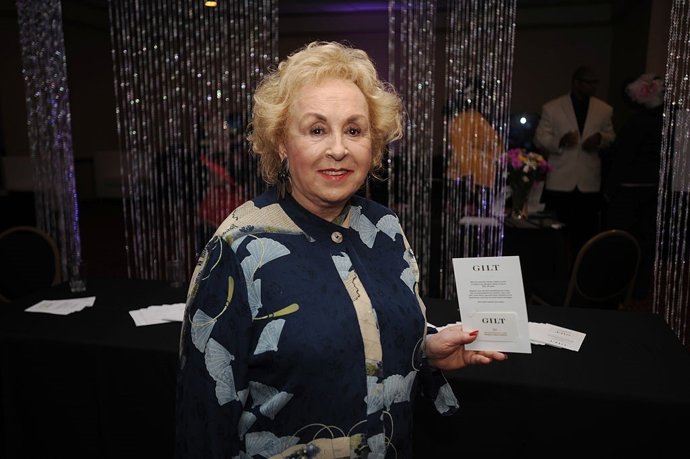 Doris Roberts muere a los 90 años de edad